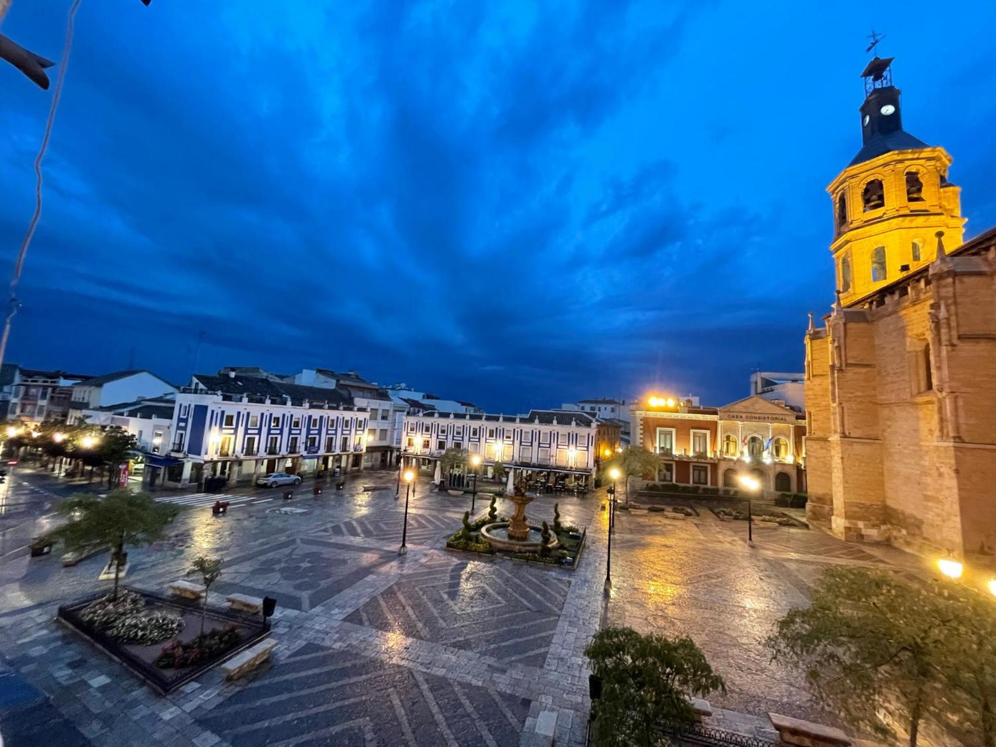 Апартаменты Blanco Y Anil Plaza Вальдепеньяс Экстерьер фото